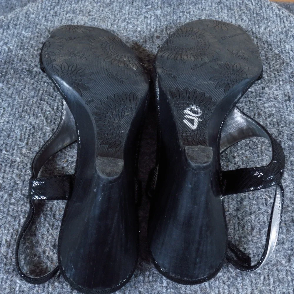 Anne Klein MakerRionTJ Womens T-Strap Wedge Sandals Size 8M Dressy Black Leather